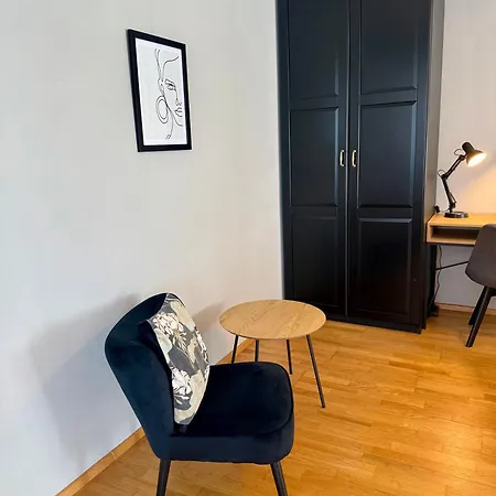 Im Grünen Am Stadtrand, 50 M2, Eigener Garten Mit Terrasse, Eigener Eingang, Kostenloses Parken