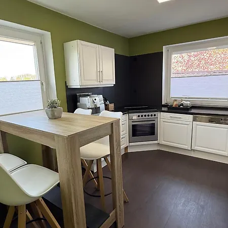 Apartamento Im Gruenen Am Stadtrand, 50 M2, Eigener Garten Mit Terrasse, Eigener Eingang, Kostenloses Parken *