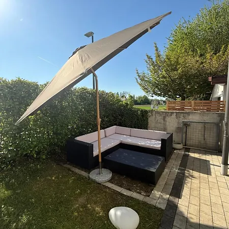 Im Grünen Am Stadtrand, 50 M2, Eigener Garten Mit Terrasse, Eigener Eingang, Kostenloses Parken Apartamento Salzburgo