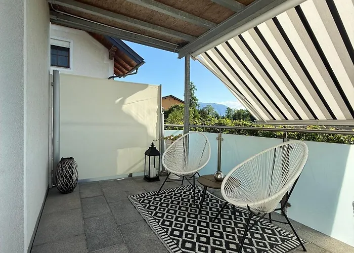 Grüne Stadtoase: Gartenwohnung Mit Parkplatz Salzburg