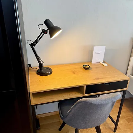 Im Gruenen Am Stadtrand, 50 M2, Eigener Garten Mit Terrasse, Eigener Eingang, Kostenloses Parken Lägenhet