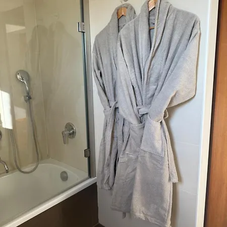 Im Gruenen Am Stadtrand, 50 M2, Eigener Garten Mit Terrasse, Eigener Eingang, Kostenloses Parken