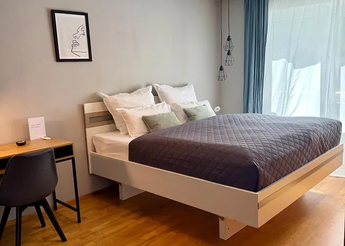 Apartment Im Grünen Am Stadtrand, 50 M2, Eigener Garten Mit Terrasse, Eigener Eingang, Kostenloses Parken Salzburg