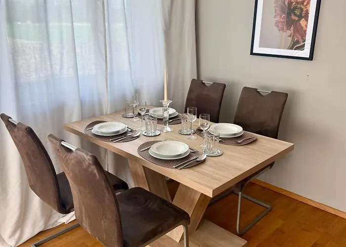 Im Grünen Am Stadtrand, 50 M2, Eigener Garten Mit Terrasse, Eigener Eingang, Kostenloses Parken Salzburg