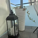 Im Gruenen Am Stadtrand, 50 M2, Eigener Garten Mit Terrasse, Eigener Eingang, Kostenloses Parken Apartmán Solnohrad