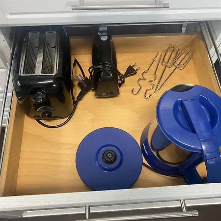 Im Gruenen Am Stadtrand, 50 M2, Eigener Garten Mit Terrasse, Eigener Eingang, Kostenloses Parken Appartamento Salisburgo