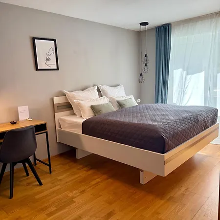 Apartmán Im Gruenen Am Stadtrand, 50 M2, Eigener Garten Mit Terrasse, Eigener Eingang, Kostenloses Parken Solnohrad