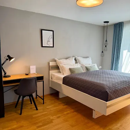 Im Gruenen Am Stadtrand, 50 M2, Eigener Garten Mit Terrasse, Eigener Eingang, Kostenloses Parken * Salisburgo