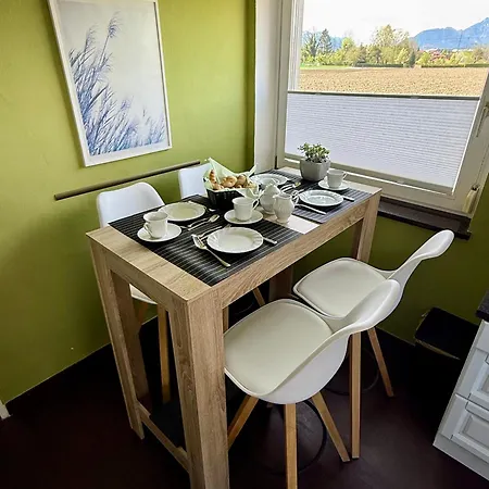 Im Gruenen Am Stadtrand, 50 M2, Eigener Garten Mit Terrasse, Eigener Eingang, Kostenloses Parken Apartmán